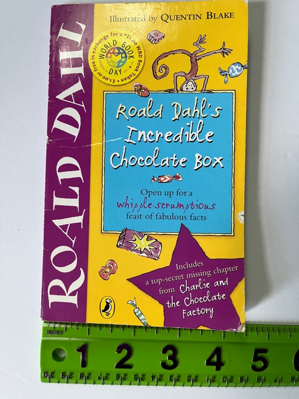Vintage Roald Dahl's Incredible Chocolate Box Paperback Book - Picture 8 of 9